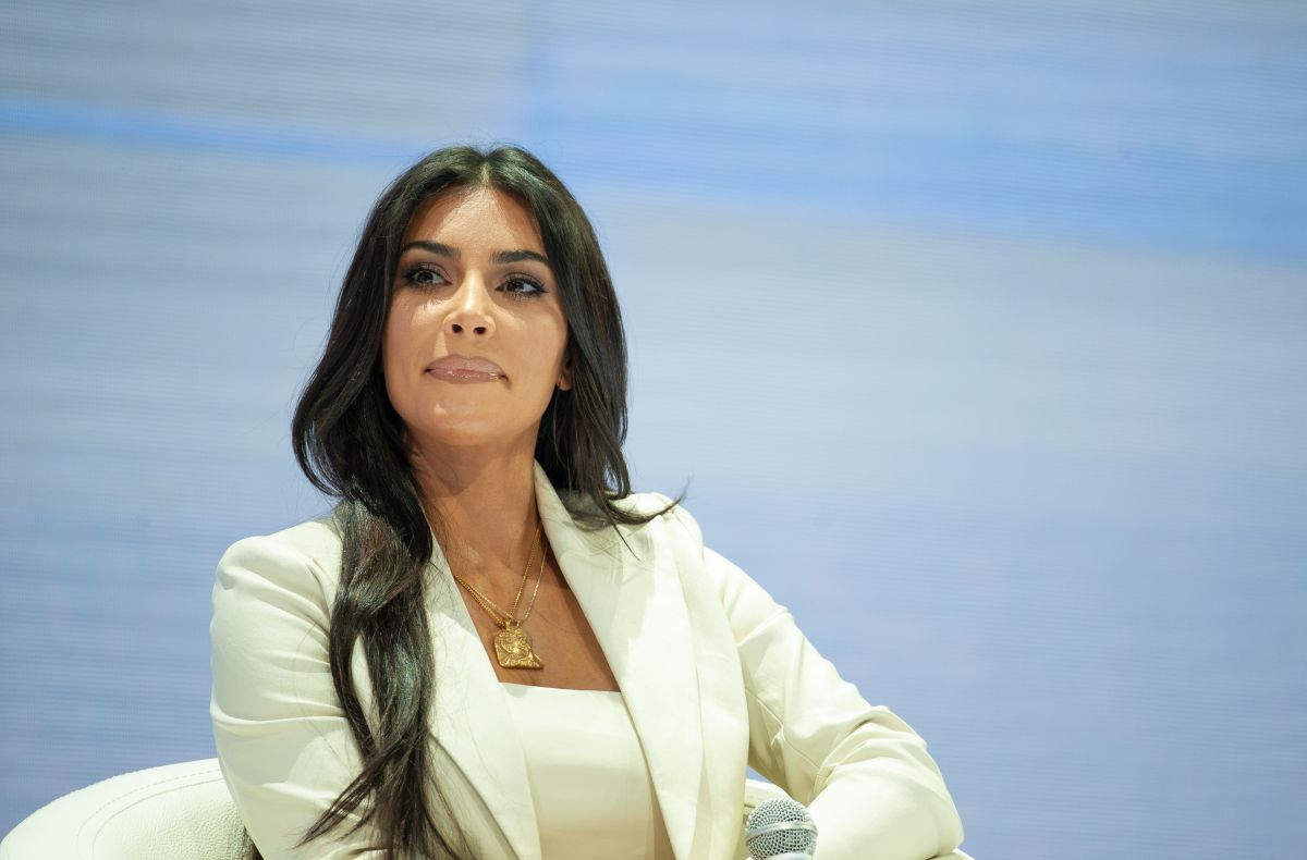 Kim Kardashian está involucrada en una presunta estafa por promocionar la criptomoneda EthereumMax en Instagram.