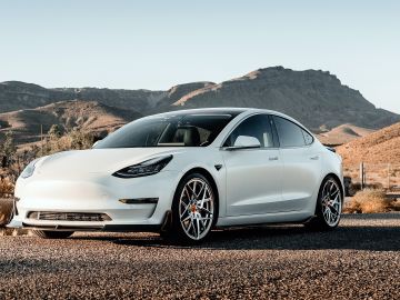 Los automóviles de Tesla se han convertido en un artículo de lujo que muy pocos se pueden dar el gusto de tener.