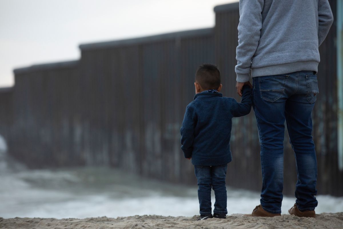 Los migrantes aceptan que buscan mejores oportunidades en Estados Unidos, pero también reconocen que los lazos familiares son únicos en sus países de origen. 