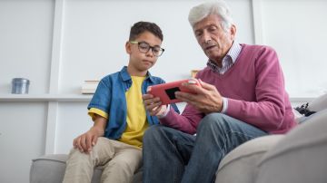 En algunos casos es probable que los abuelos puedan otorgar sus beneficios del Seguro Social a sus nietos.