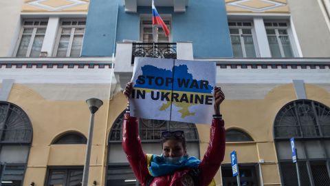 En diversas partes del mundo hay manifestaciones en contra del conflicto y posible guerra entre Rusia y Ucrania.