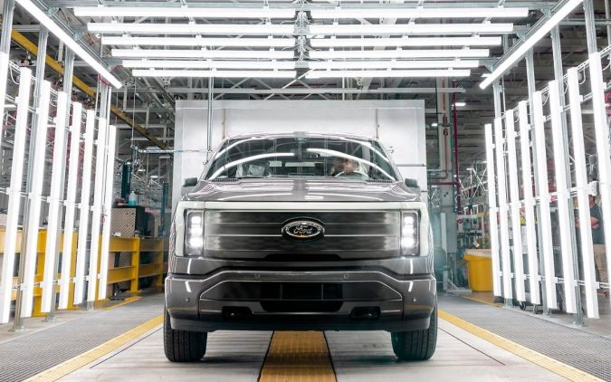 Ford F-150 Lightning 2023