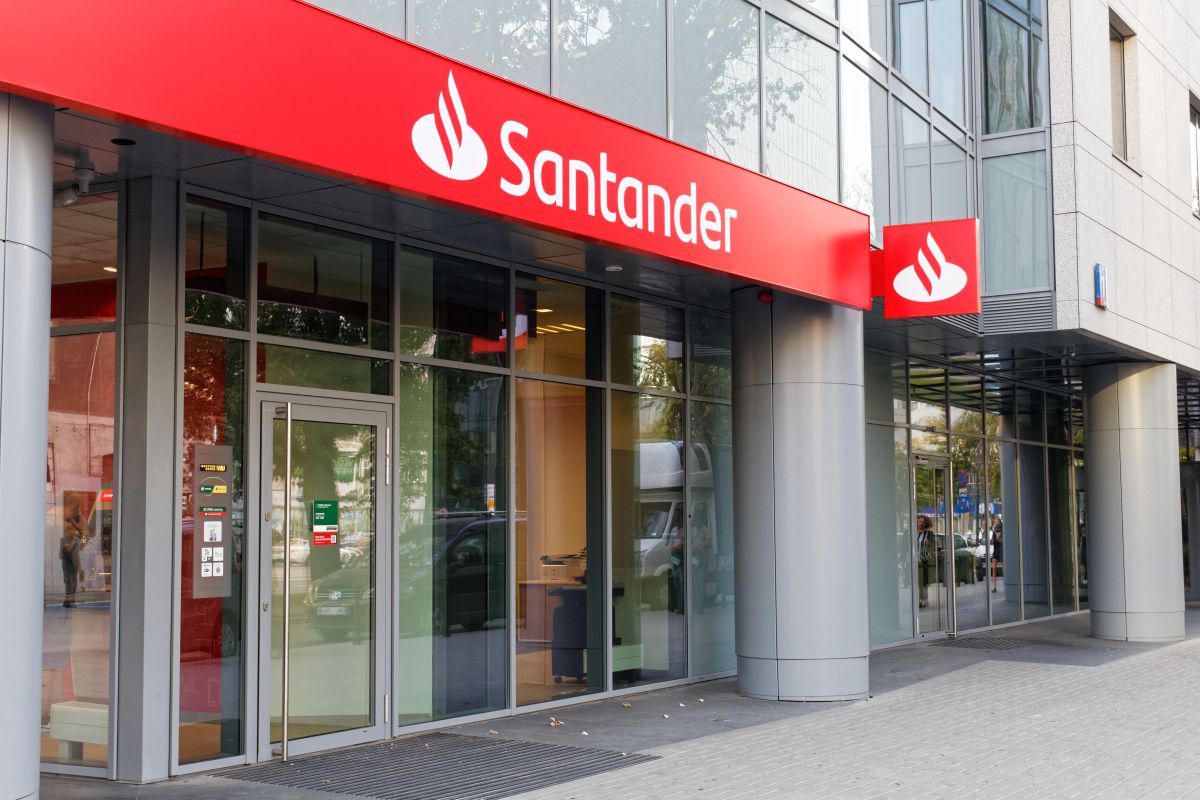 Santander es un banco español que tiene sucursales en México y en Estados Unidos.