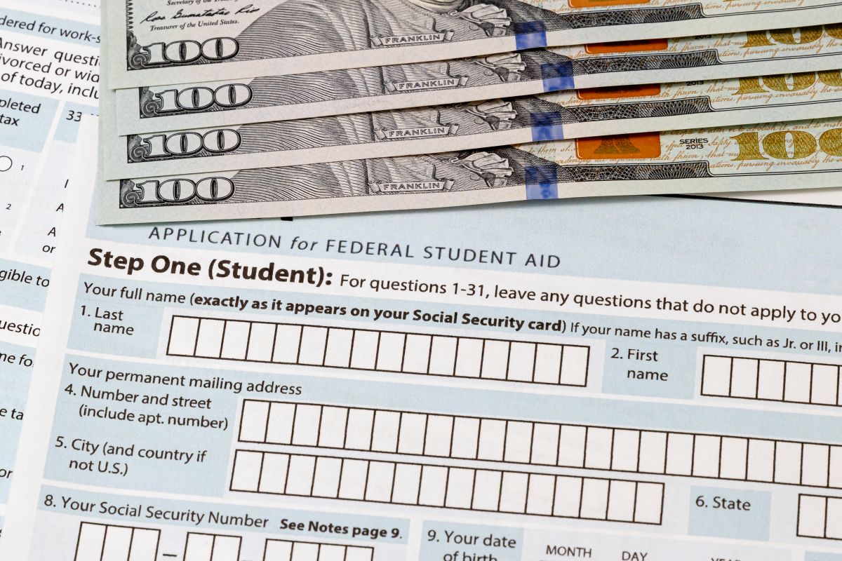 En Estados Unidos, los estudiantes internacionales también pueden solicitar créditos para pagar por su educación.