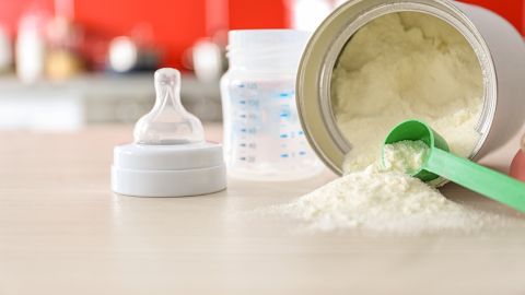 estafa de formula de bebé