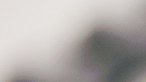 Foto de las llaves de una casa sobre unos documentos