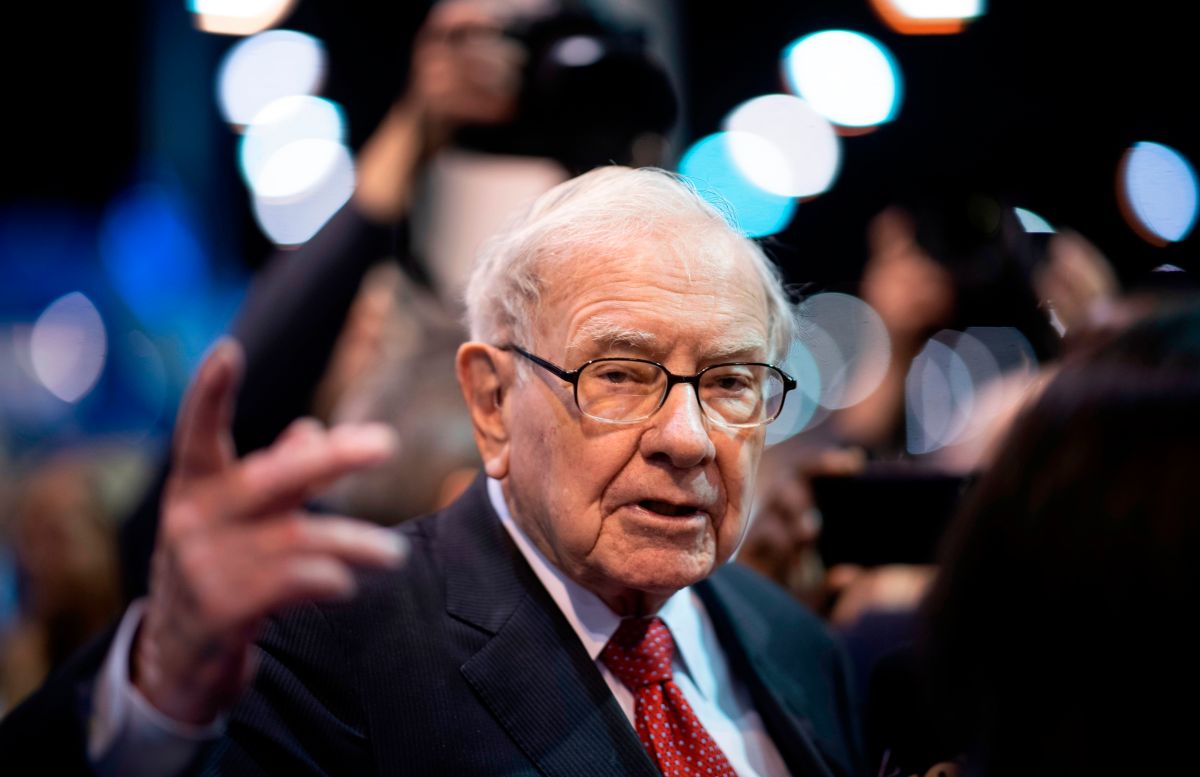 Warren Buffett no sólo se distingue por ser un exitoso inversionista y participar en congresos, sino también por su nobleza al dar consejos de inversión.