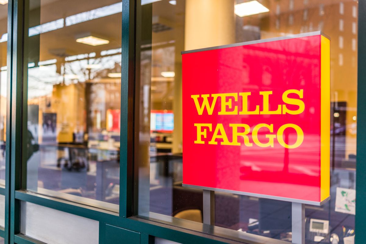 Wells Fargo reportó pérdidas de sus ganancias y también fue uno de los bancos que empezó un proceso de acumulación de reservas ante malos préstamos. Otros bancos que han hecho esto fueron JP Morgan Chase y Citigroup.