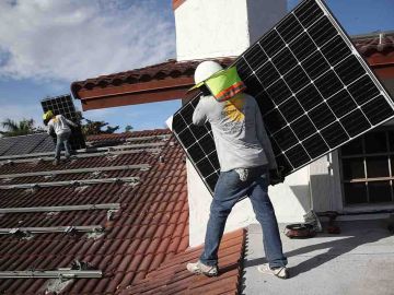 El gobierno pretende aprovechar mejor la energía fotovoltaica