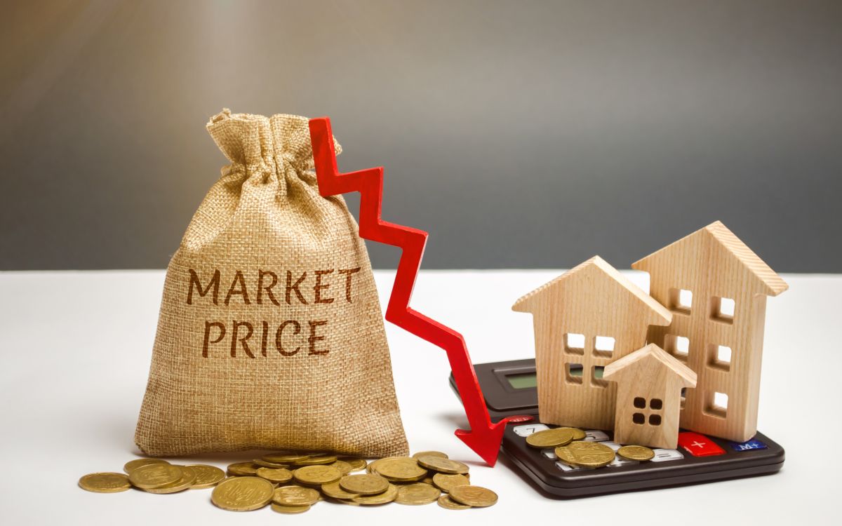 La baja de precios de las casas en venta parece indicar que el mercado se está balanceando, dando mayor poder de negociación a los compradores de EE.UU.