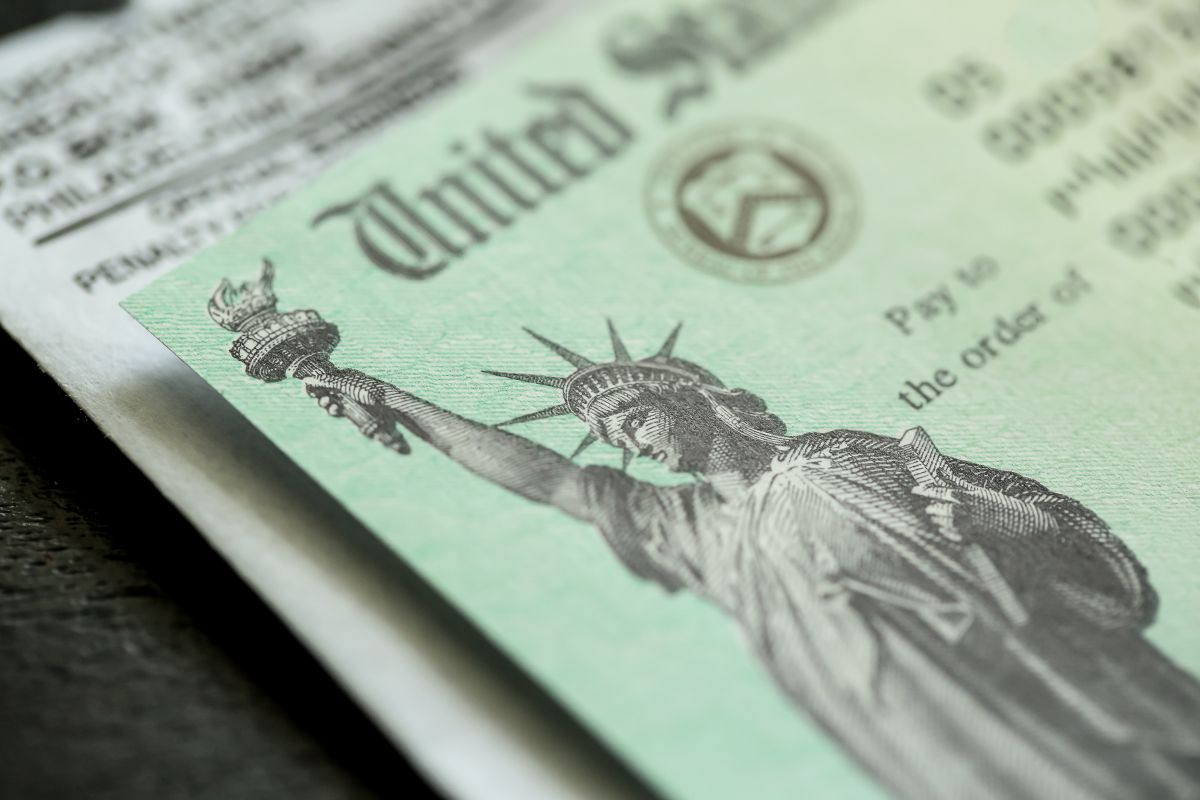 Los cheques de estímulo de la Junta de Impuestos de California empezarán a enviarse en octubre de este año.
