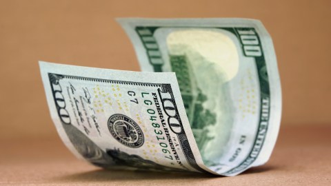 cien dolares