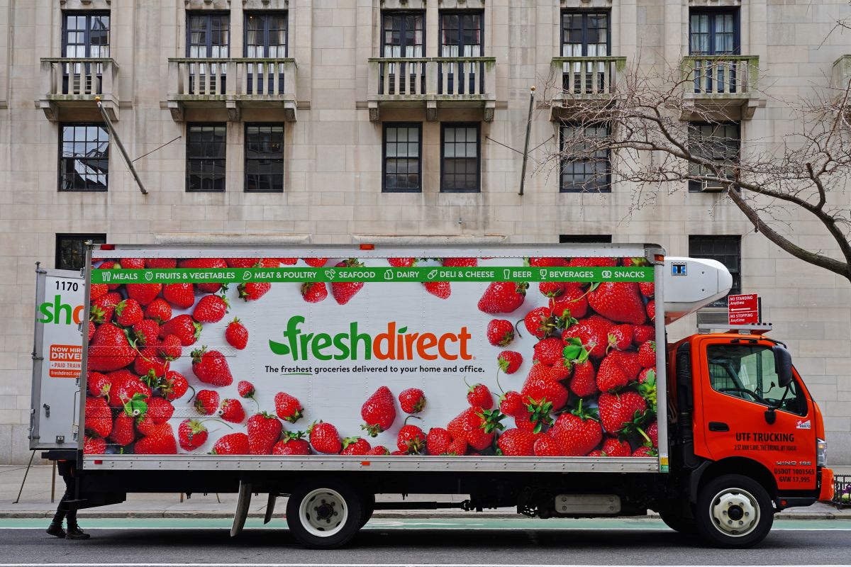 Freshdirect Uniform Cómo es el programa de conductores junior de Fresh Direct para obtener ...