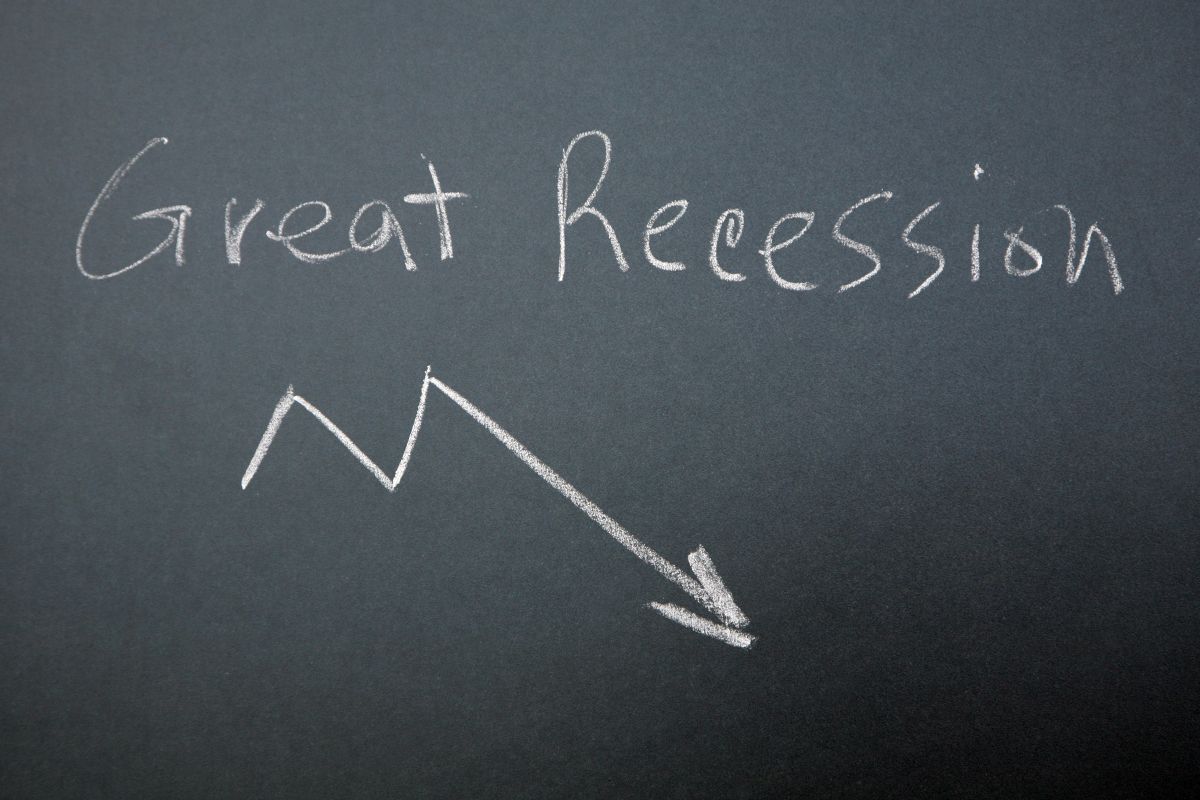 Como en muchos aspectos de la historia de Estados Unidos, la Gran Recesión de 2008 tiene algunas lecciones que nos podrían ayudar a enfrentar la pronosticada para el próximo año.