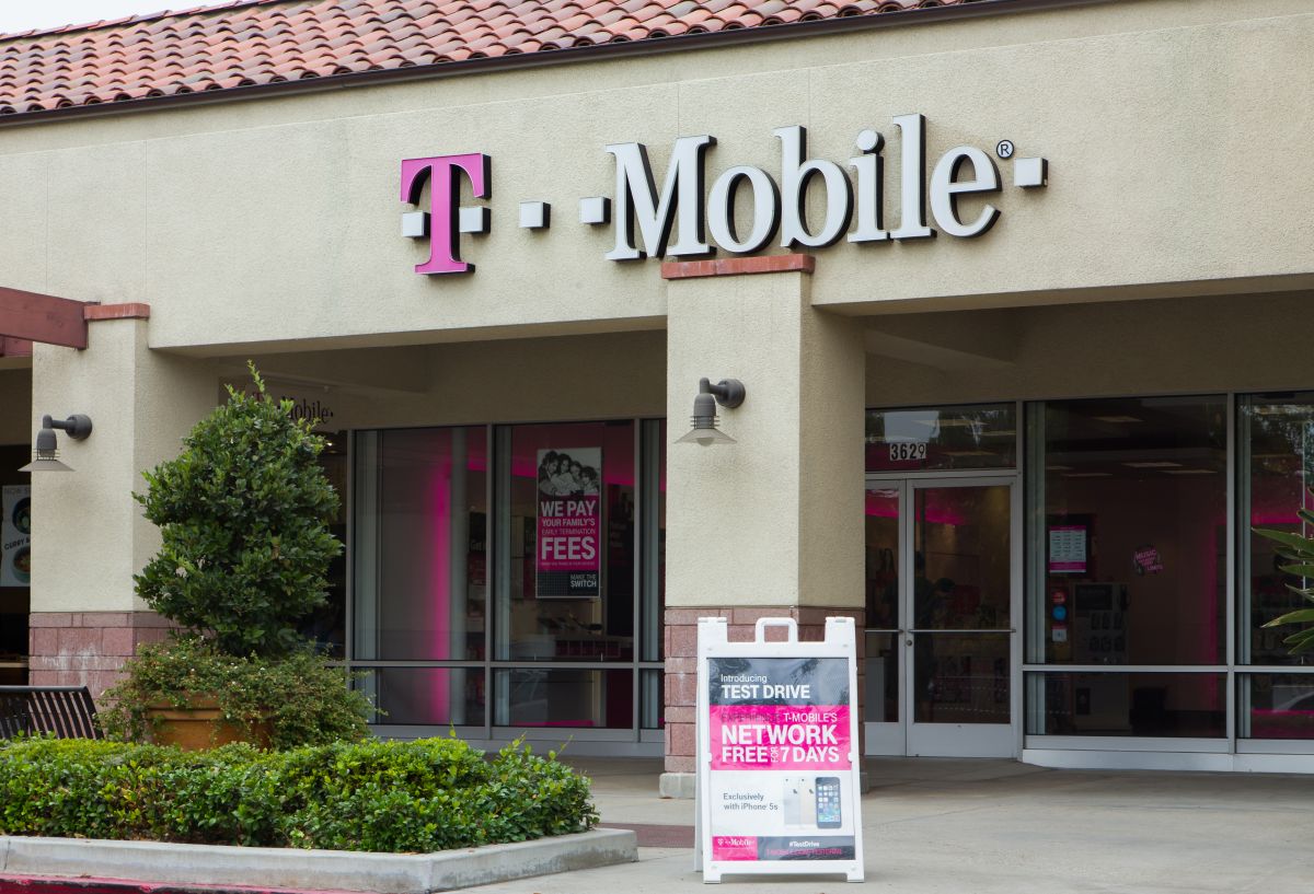 Según documentos judiciales, aproximadamente 80 millones de clientes de T-Mobile fueron afectados por una filtración de datos. 