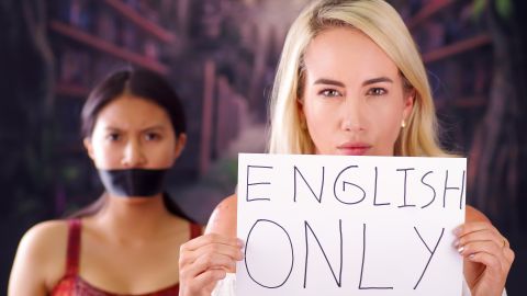 discriminación no saber inglés ee.uu.