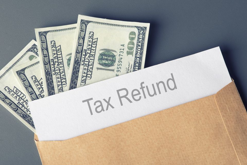 Who is eligible to receive an average 0 refund from the IRS during September