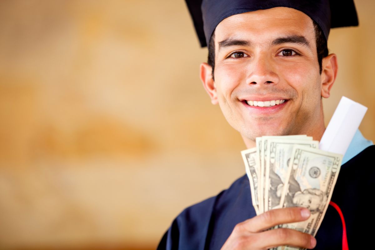 Hay estudiantes y prestatarios que podrán recibir dinero en efectivo y, además, liquidar su deuda de préstamo estudiantil federal.