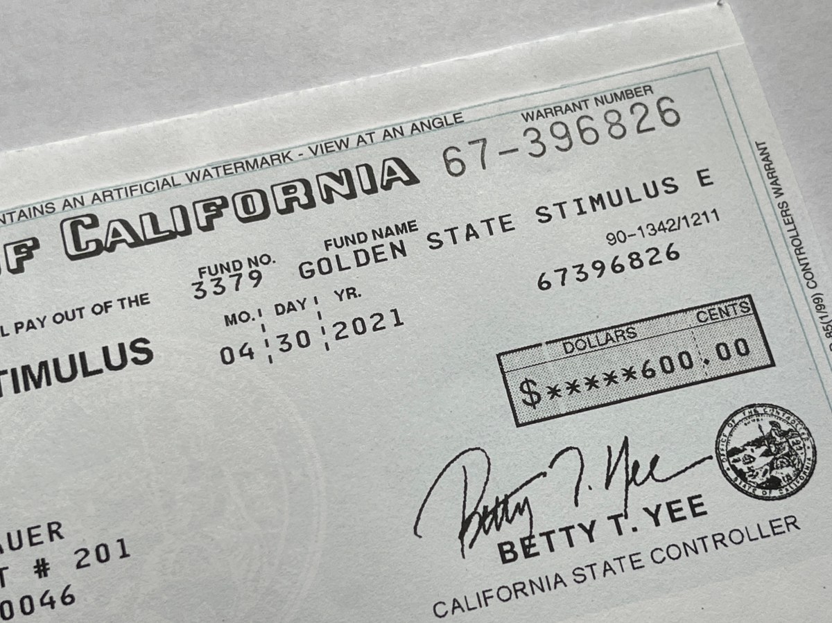 Cheque Estimulo Reverso Cheque de estímulo: quién recibe esta semana su dinero en California ...