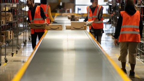 amazon contrataciones congelamiento