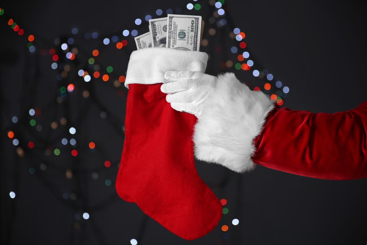Los préstamos navideños tienen como ventaja el hecho de que pueden suponer una entrada rápida de dinero para que hagas tus compras esta temporada festiva. Pero suelen venir acompañados de intereses muy altos.