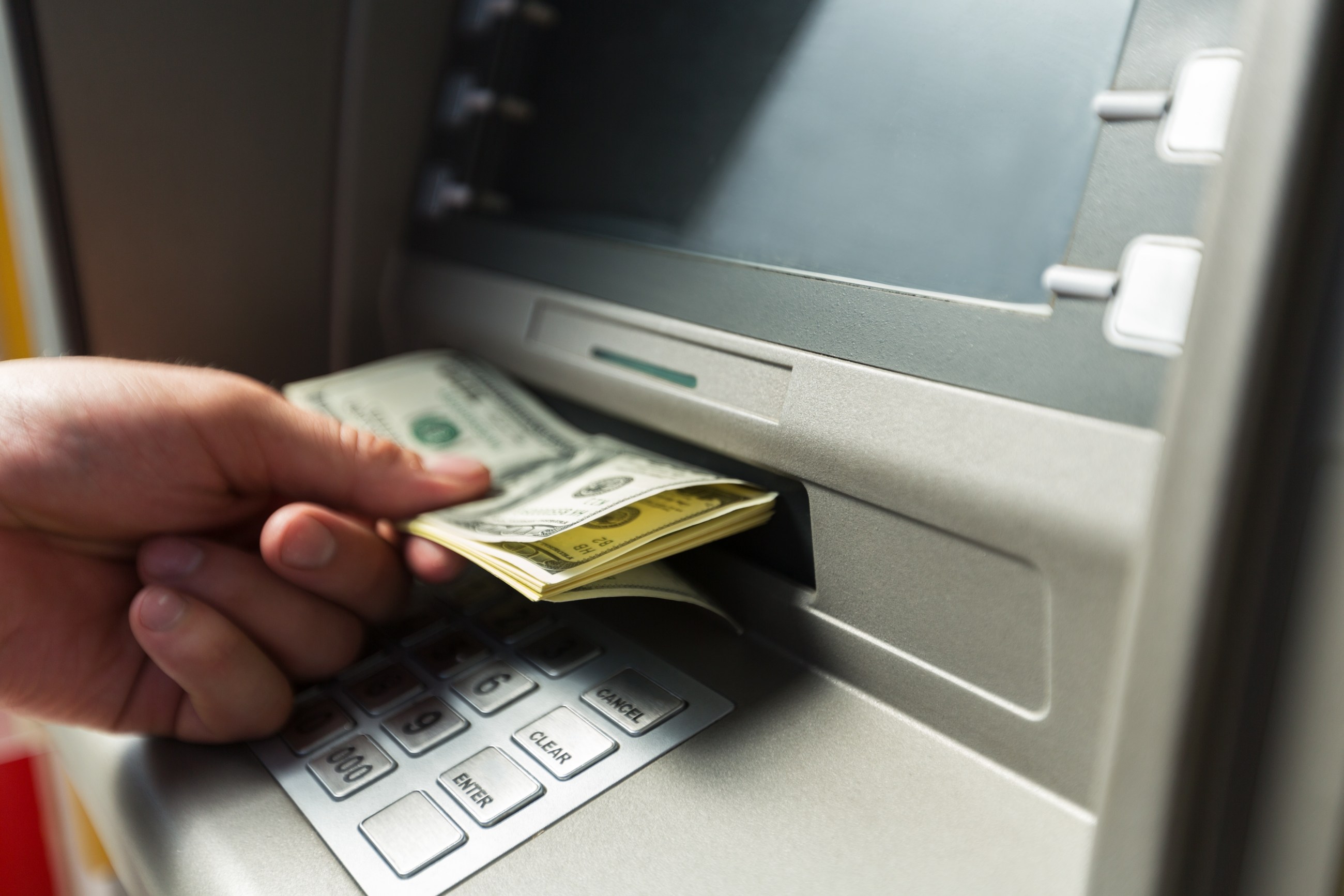 Los cajeros automáticos en EE.UU. aceptan depósitos en efectivo? - Solo Dinero