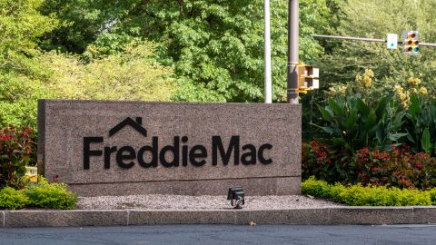 Freddie Mac pronostica que las tasas de interés hipotecario se mantendrán a niveles históricamente altos en 2023