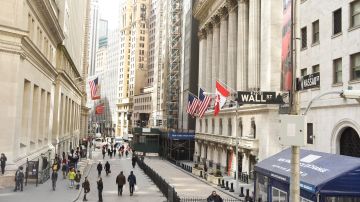 Economistas de EE.UU. esperan que Wall Street se hunda en 2023: por qué