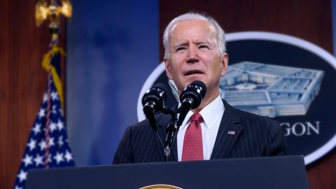En qué consiste el plan de Biden para expandir la asequibilidad de viviendas y evitar desalojos