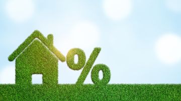 Por qué las tasas de interés hipotecario podrían bajar por debajo del 6% próximamente en Estados Unidos, según Realtor