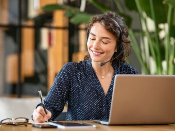 Qué necesitas para convertirte en un traductor certificado de español-inglés en Estados Unidos