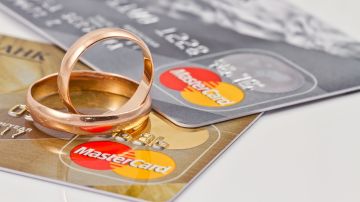 boda y deuda de tarjeta de credito