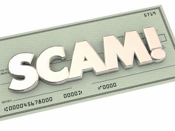 fraude estafa de cheque de sobrepago