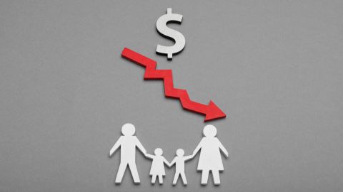 Bajan los ingresos familiares en Estados Unidos