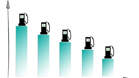 Precios de la gasolina bajan