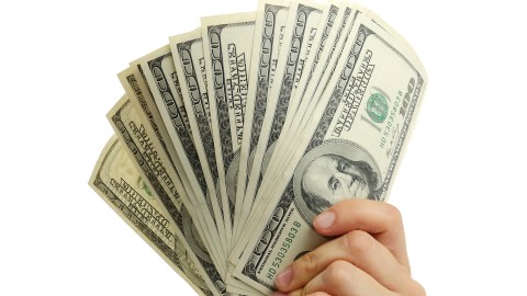 Cheque de más de $5,000 dólares