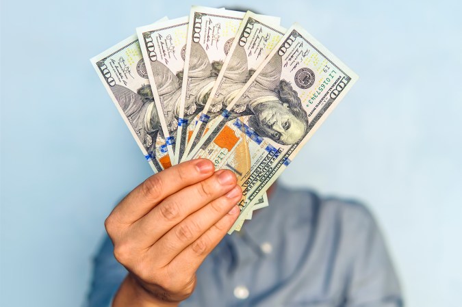 Cheque de estímulo de $500 dólares mensuales en California