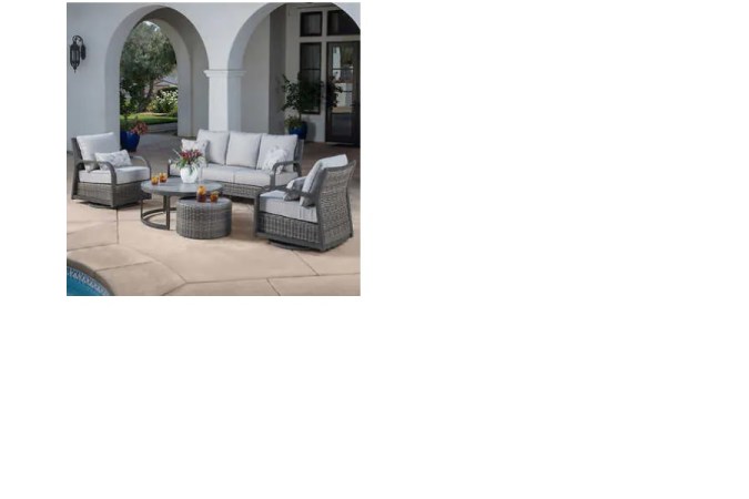 Sala para exteriores de Costco.