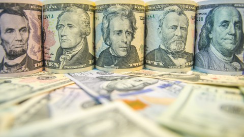 Cheque de estímulo de $500 dólares mensuales