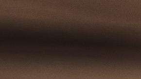 Un fajo de dólares americanos doblados aislados en una superficie blanca.