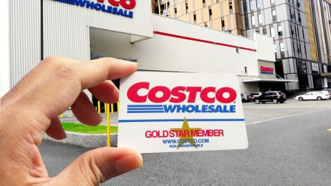 Tarjeta de membresía, Costco como fondo.