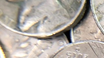 El error en la moneda de 5 centavos de 2005 es muy popular entre los coleccionistas y su precio podría alcanzar más de $1,000 dólares.