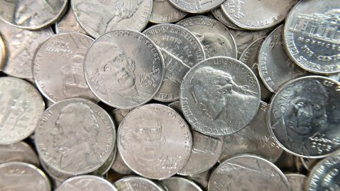 El error en la moneda de 5 centavos de 2005 es muy popular entre los coleccionistas y su precio podría alcanzar más de $1,000 dólares.