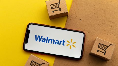 Logotipo de Walmart en la pantalla del iPhone.