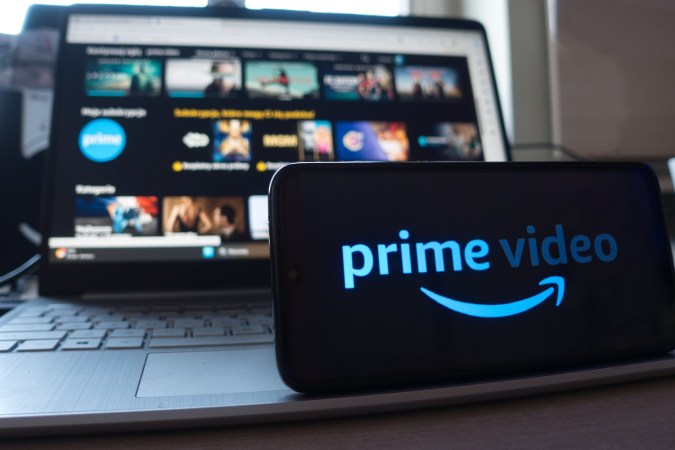 El logotipo de Amazon Prime, un servicio de vídeo, mostrado en la pantalla de un teléfono inteligente.