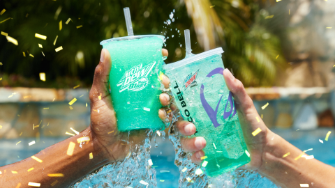 MTN DEW BAJA BLAST, el favorito de los fans de Taco Bell, cumple oficialmente 20 años.