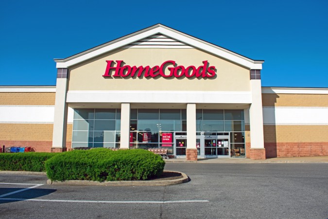 Fachada de una tienda HomeGoods en Lancaster, Pensilvania.
