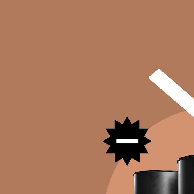 precio del petróleo bajo, problemas con el petróleo, bidones de petróleo, mano con bidones de petróleo, baja el precio, menor precio, dolares, pesos, signo de caída, economía mundial, concepto, collage de arte.