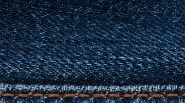 Billete de $1 dólar en el bolsillo.