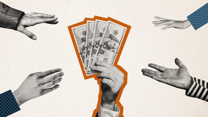 Collage de fotografías compuestas de una mano sosteniendo dólares de dinero.